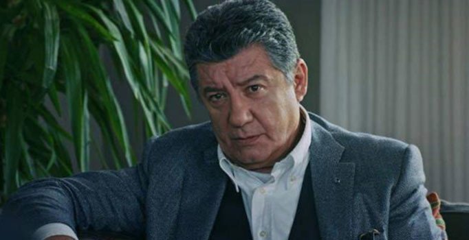 Usta oyuncu Tarık Ünlüoğlu hayatını kaybetti