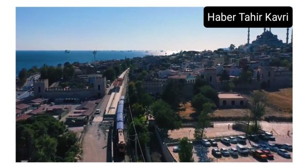 17096656291717786053