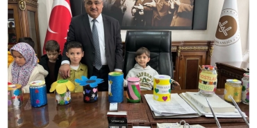 17425576581997626095