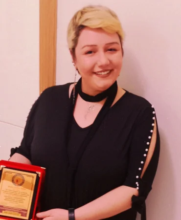 17477435571586933685