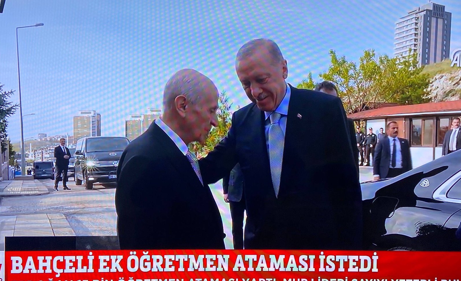 17643224711808646147